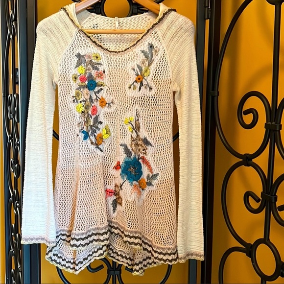 FREE PEOPLE Menagerie Embroidered Crochet Hooded Sweater Tunic sz XS - Picture 5 of 8